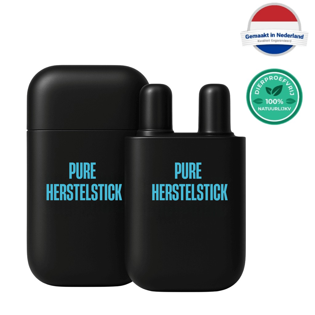 Pure Herstelstick huidverzorgingsproduct in zwarte verpakking, ontworpen voor dagelijkse beautyroutines.